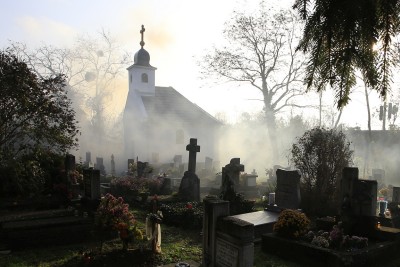 Verőcén még a halottakat is mérgezik...